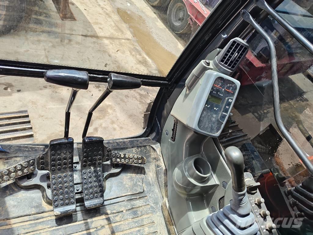 Hitachi ZX 130 LC Vikšriniai ekskavatoriai