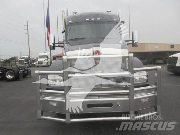 Kenworth T880 Naudoti vilkikai
