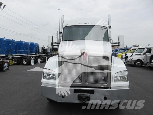 Kenworth T880 Naudoti vilkikai