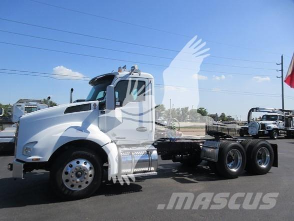 Kenworth T880 Naudoti vilkikai