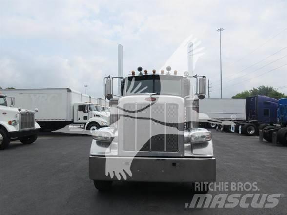 Peterbilt 388 Naudoti vilkikai