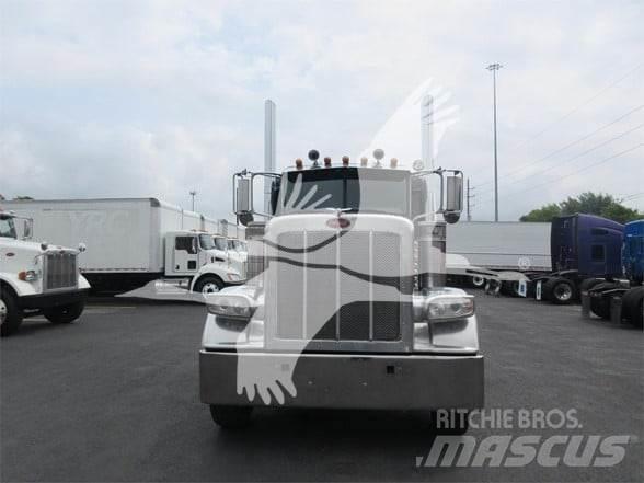 Peterbilt 388 Naudoti vilkikai