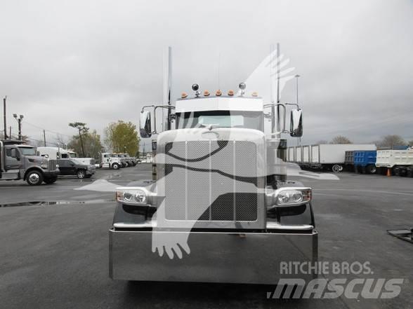 Peterbilt 389 Naudoti vilkikai