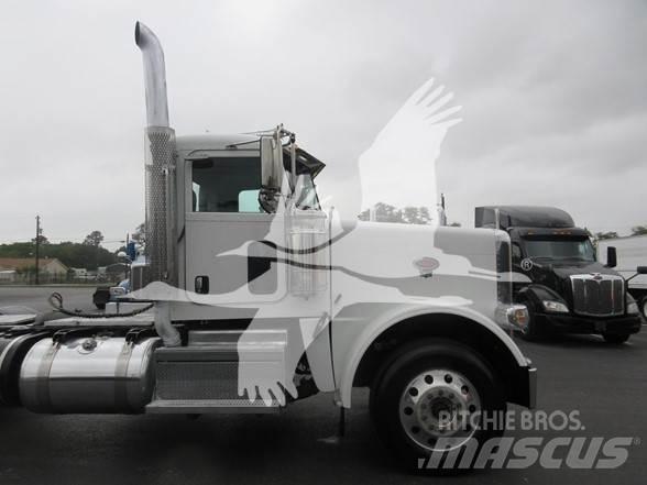 Peterbilt 389 Naudoti vilkikai
