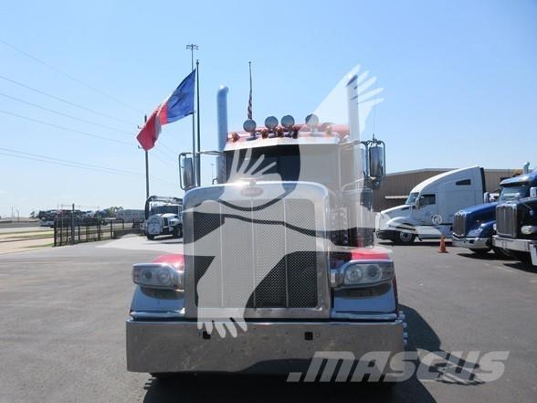 Peterbilt 389 Naudoti vilkikai