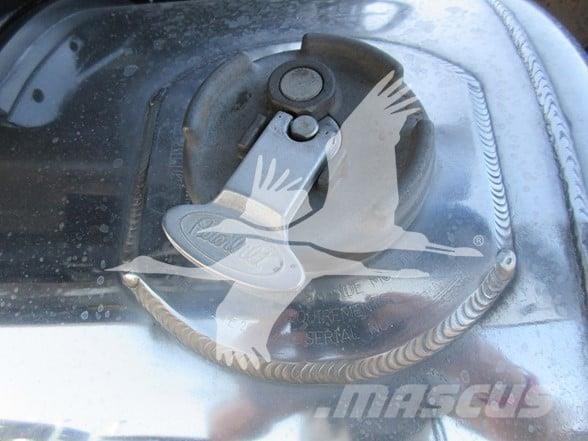 Peterbilt 389 Naudoti vilkikai