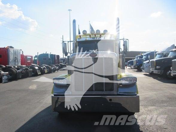 Peterbilt 389 Naudoti vilkikai