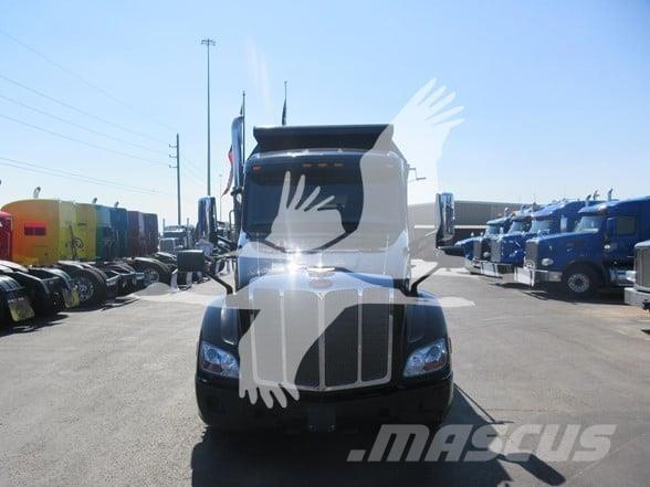 Peterbilt 579 Savivarčių priekabų vilkikai