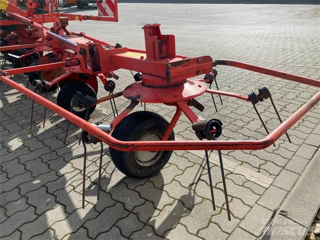 Kuhn GF 8702 Šieno grėbliai ir vartytuvai