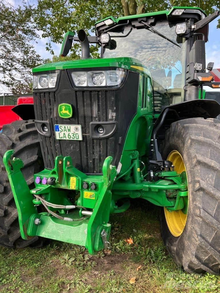 John Deere 7R 330 Traktoriai