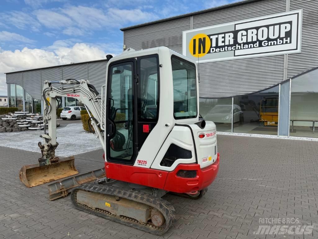 Takeuchi TB 225 V3 Mini ekskavatoriai < 7 t