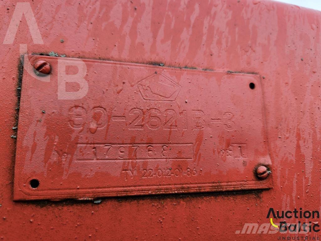  JUMZ EO-2621 Traktoriai