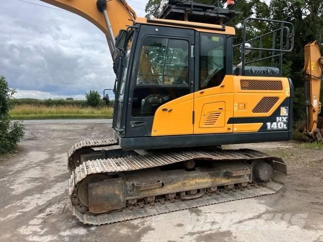 Hyundai HX 140 L Vikšriniai ekskavatoriai