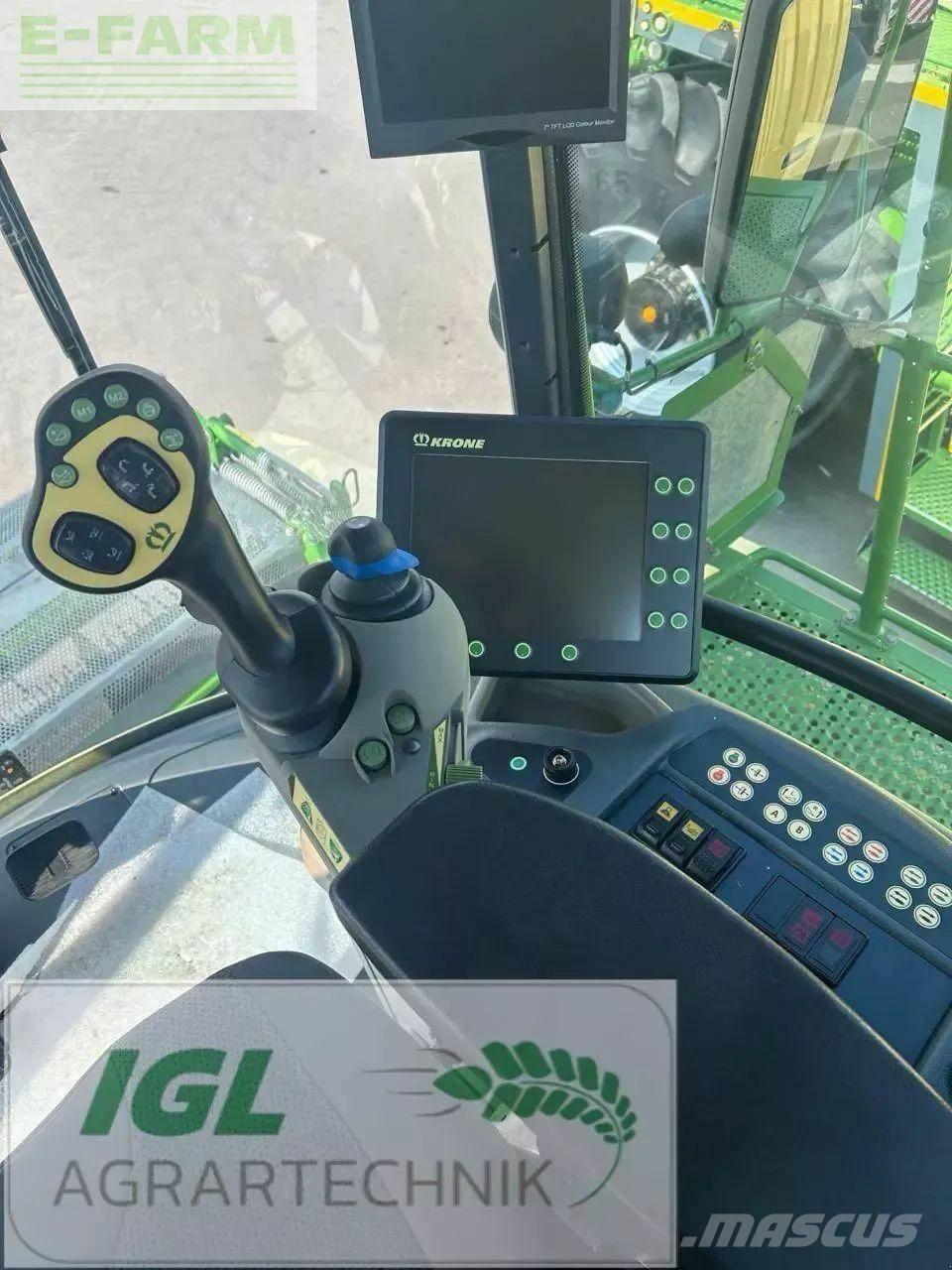 Krone big x 700 i Pašarų ruošimo technika