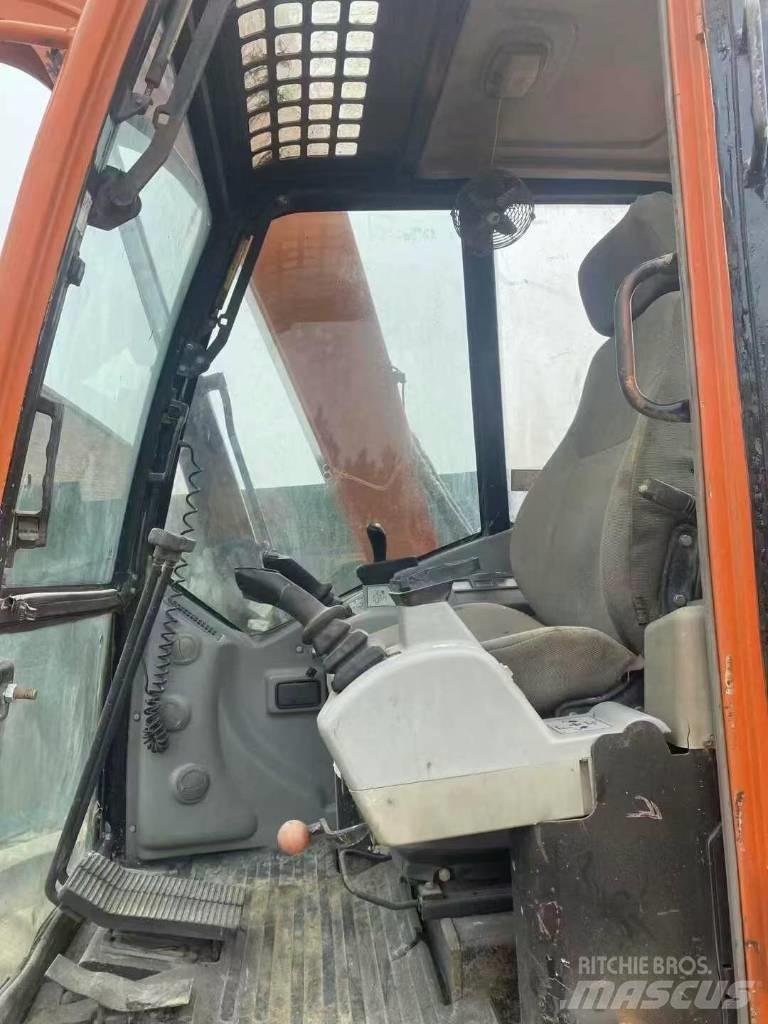 Doosan DX 80 Vidutinės galios ekskavatoriai 7-12 t