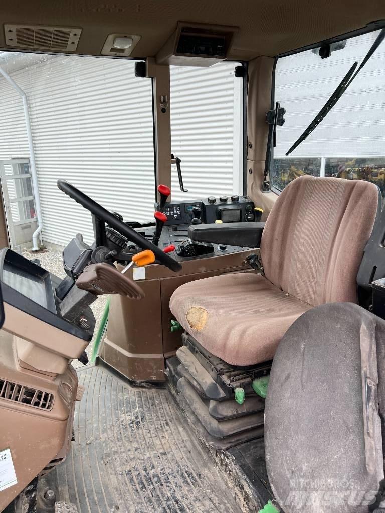 John Deere 6900 Traktoriai