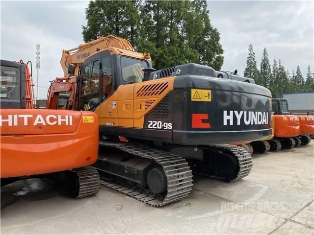 Hyundai Robex 220 LC Vikšriniai ekskavatoriai