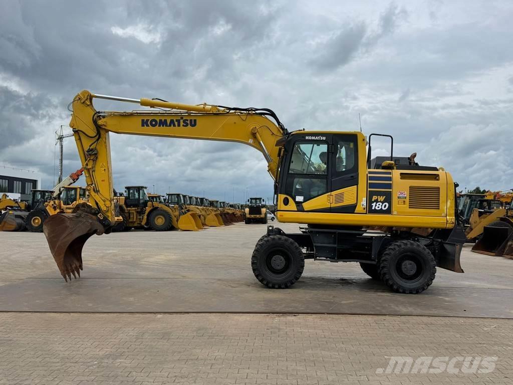 Komatsu PW180-11 Ratiniai ekskavatoriai