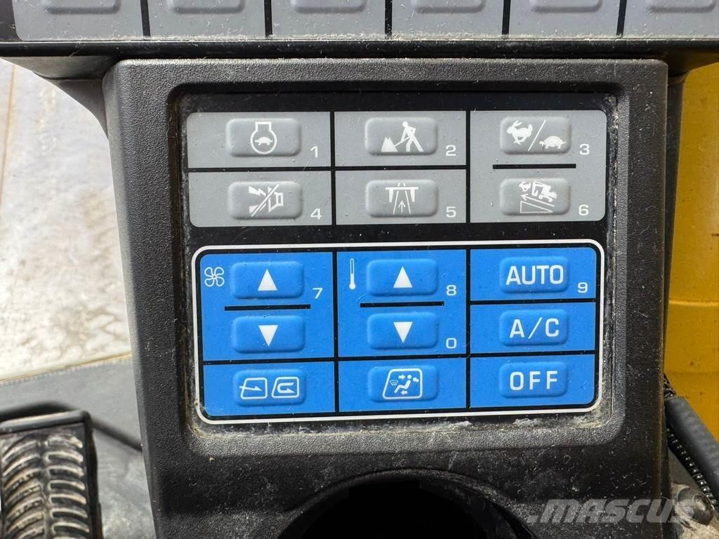 Komatsu PW180-11 Ratiniai ekskavatoriai