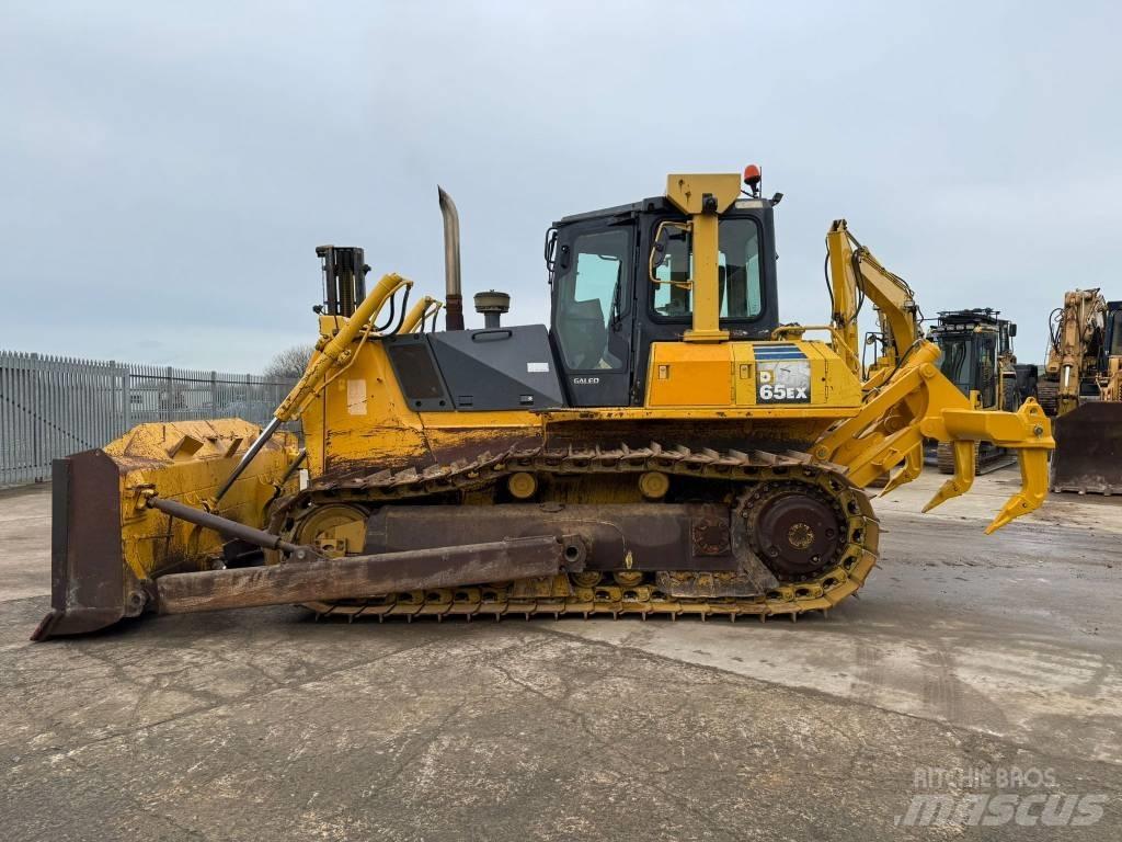 Komatsu D65EX-15 Vikšriniai buldozeriai
