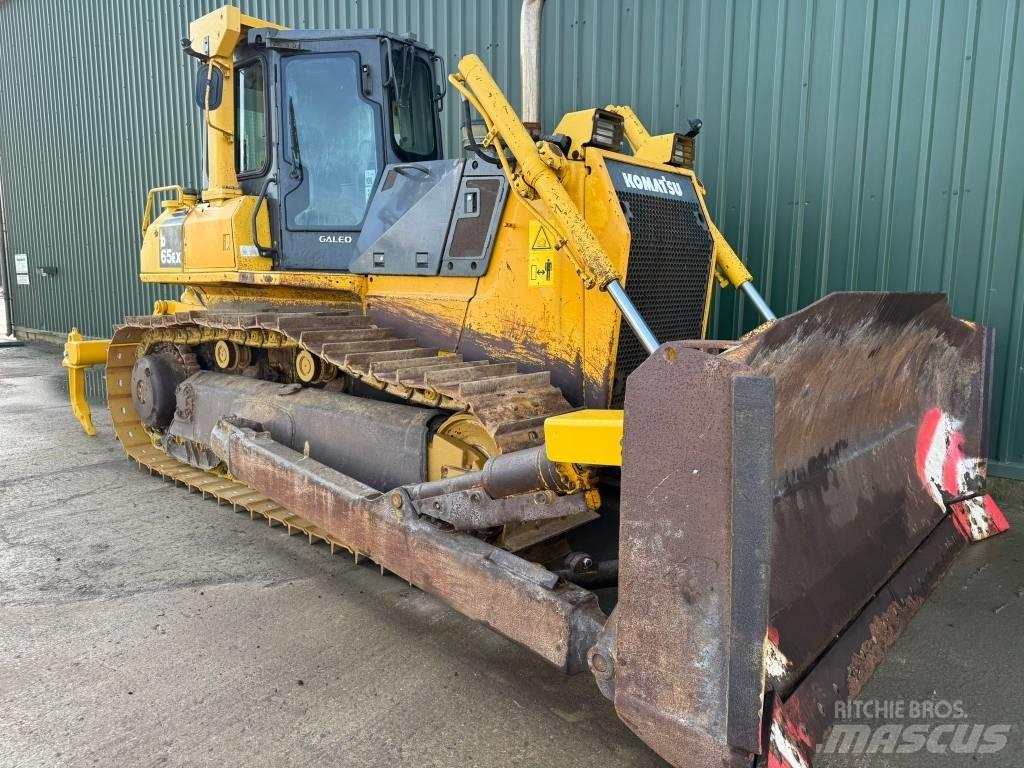Komatsu D65EX-15 Vikšriniai buldozeriai