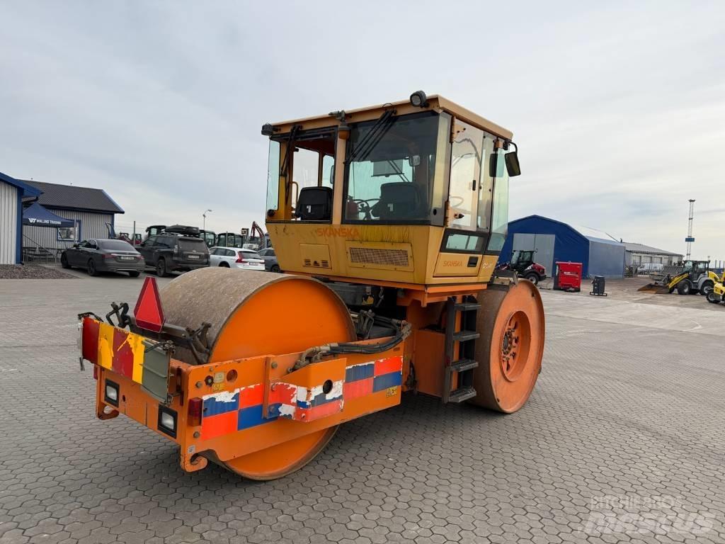 Dynapac CS 142 Porinių būgnų volai