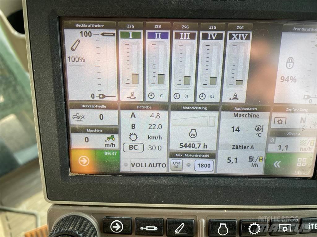 John Deere 6145R Traktoriai