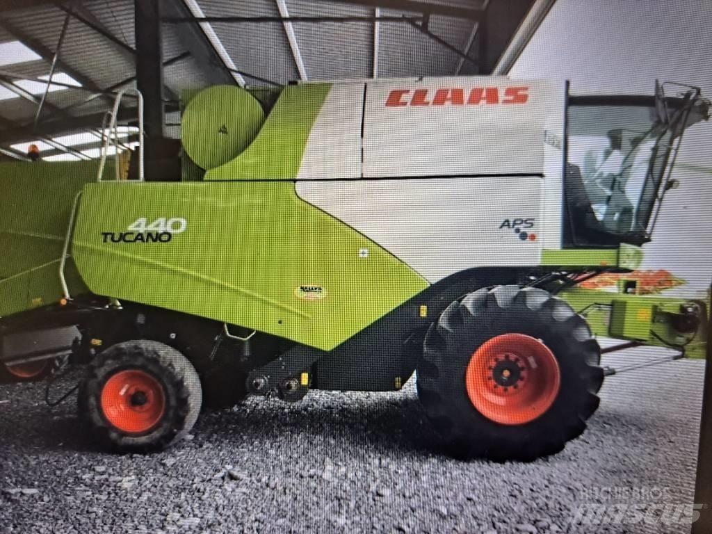 CLAAS Tucano 440 Derliaus nuėmimo kombainai