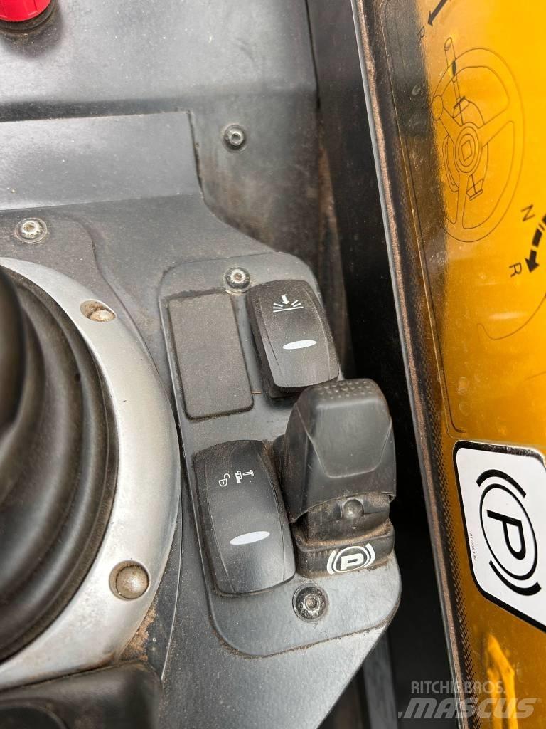 JCB 525-60 AGRI Teleskopiniai krautuvai žemės ūkiui