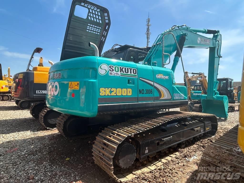 Kobelco SK 200D Vidutinės galios ekskavatoriai 7-12 t