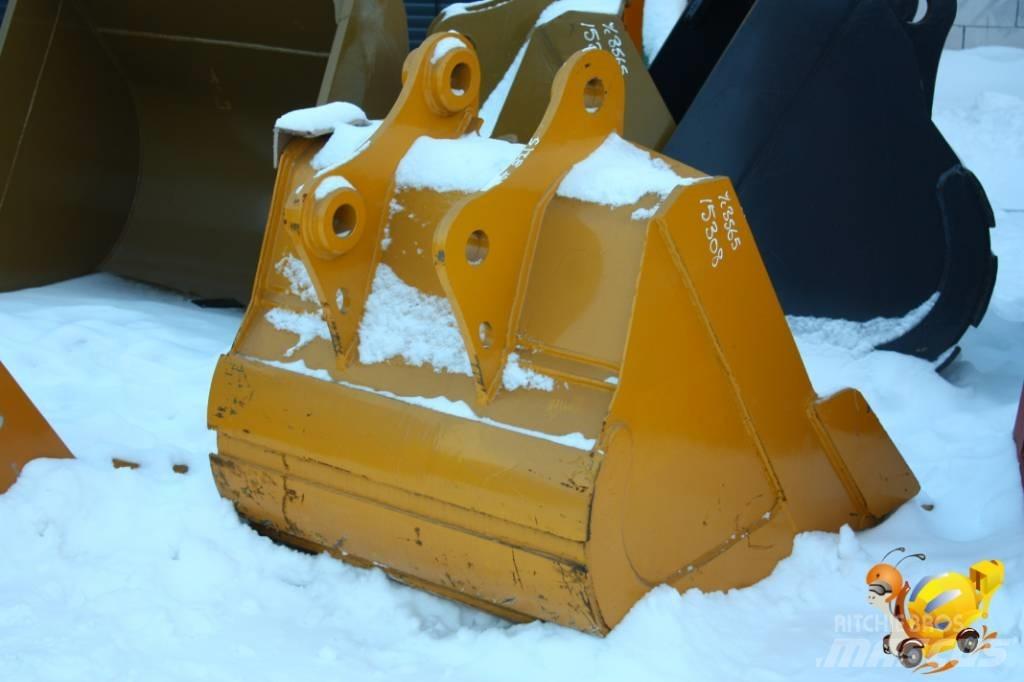 Komatsu PC 200 - 42` Kaušai
