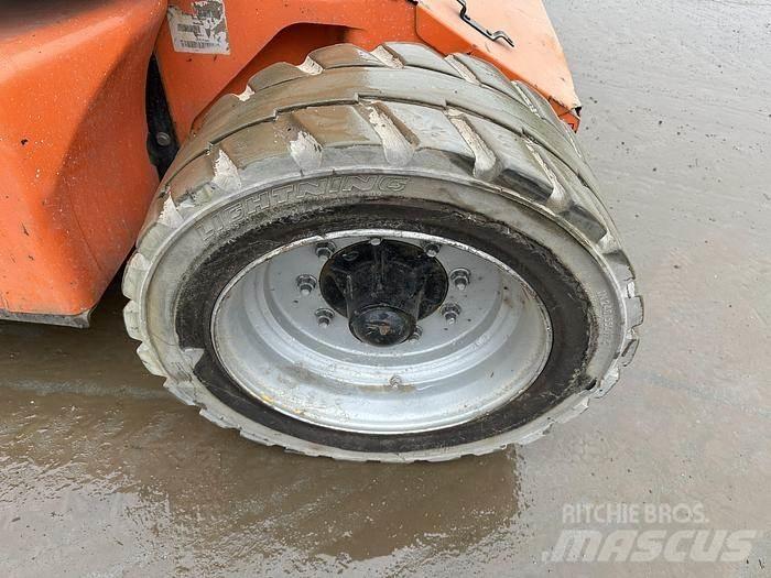 JLG E450AJ Kiti keltuvai ir platformos
