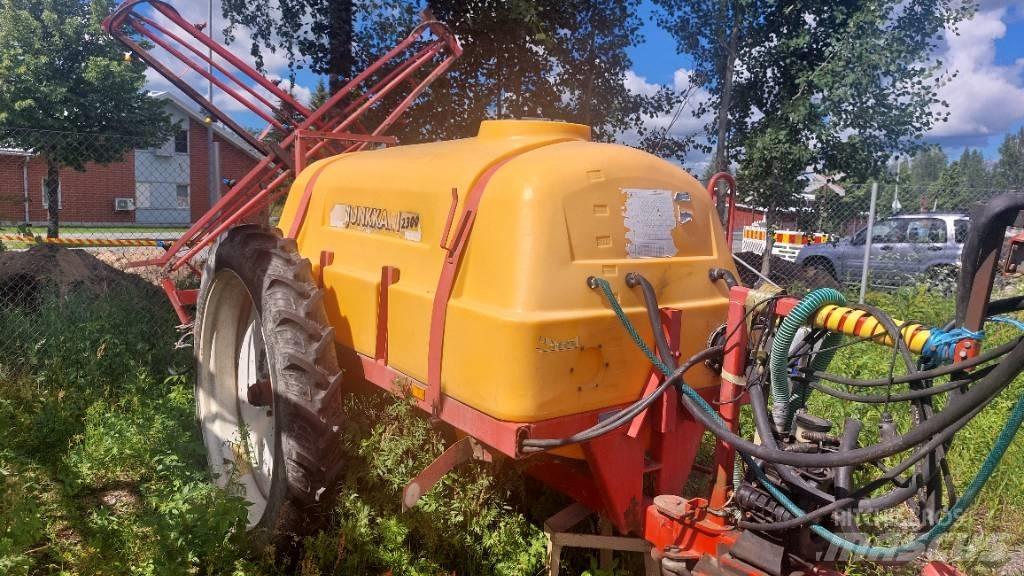 Junkkari 2300/12 Prikabinami purkštuvai