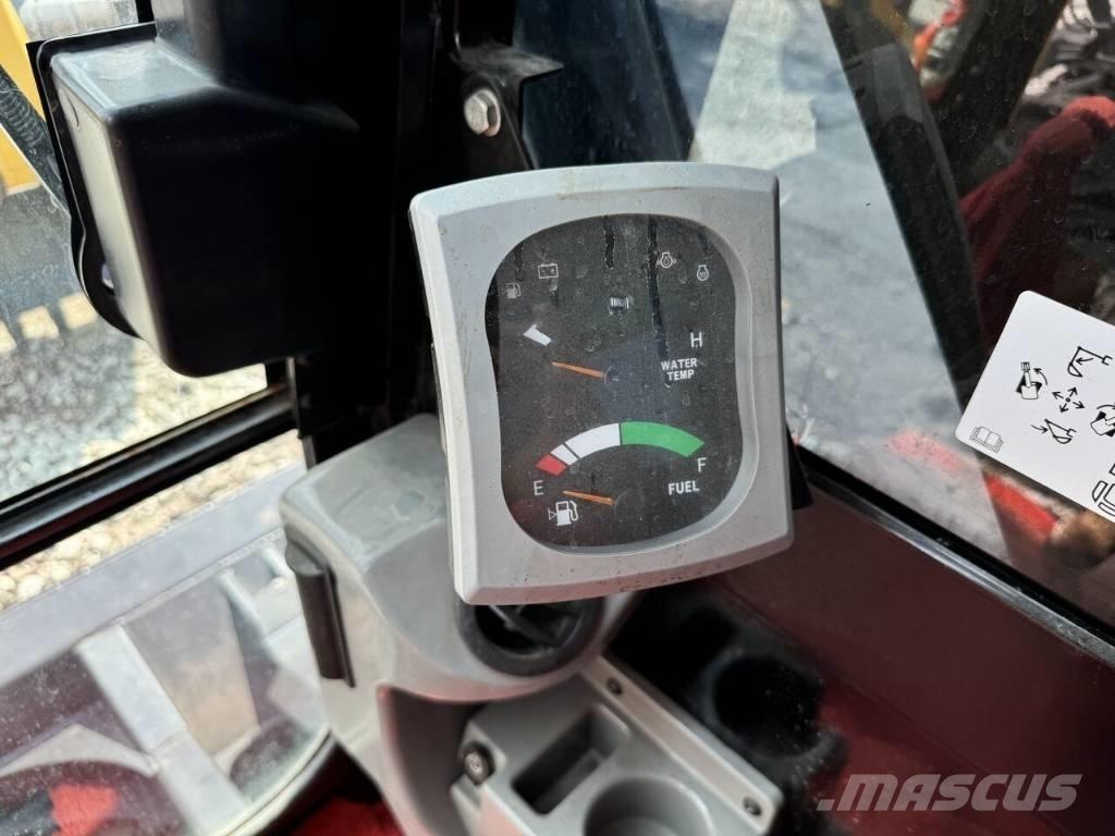 CAT 307 E2 Vidutinės galios ekskavatoriai 7-12 t