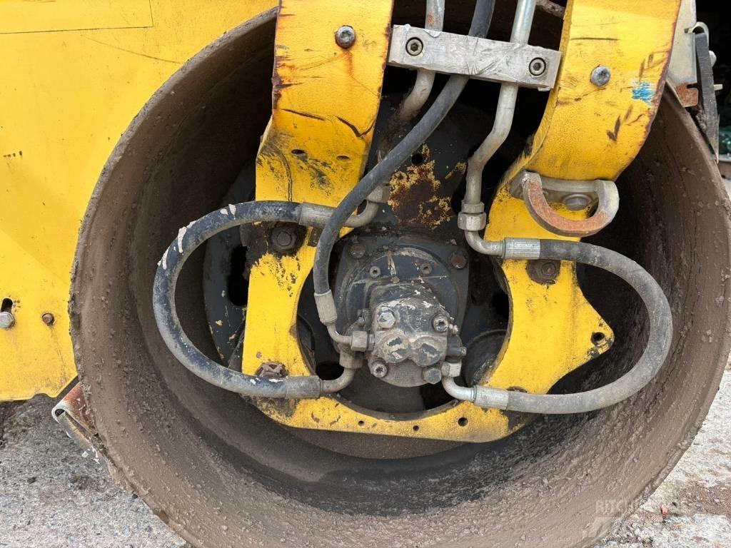 Bomag BW 120 AD-5 Porinių būgnų volai