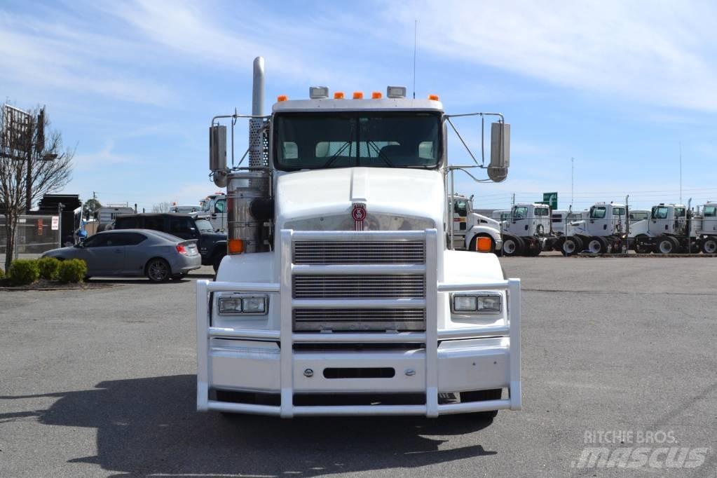 Kenworth T 800 Naudoti vilkikai