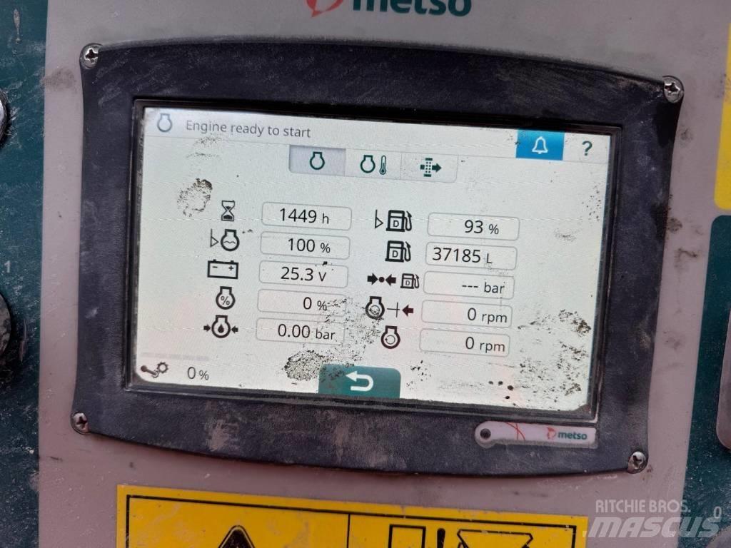 Metso LT300HP Mobilūs smulkintuvai