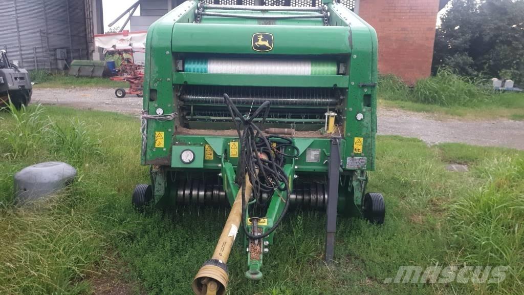 John Deere F 450 Ritinių presai