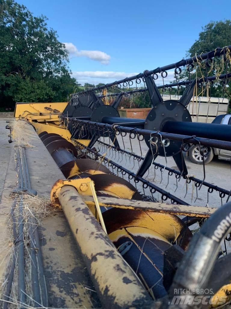 New Holland TX 34 Derliaus nuėmimo kombainai