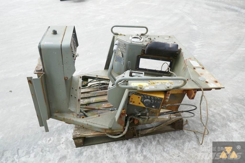 CAT 6T-3309 Kabinos ir salonai