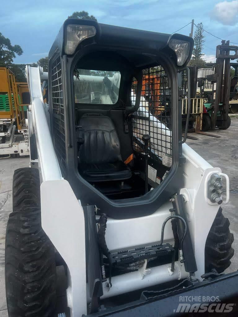 Bobcat S570 Krautuvai su šoniniu pasukimu