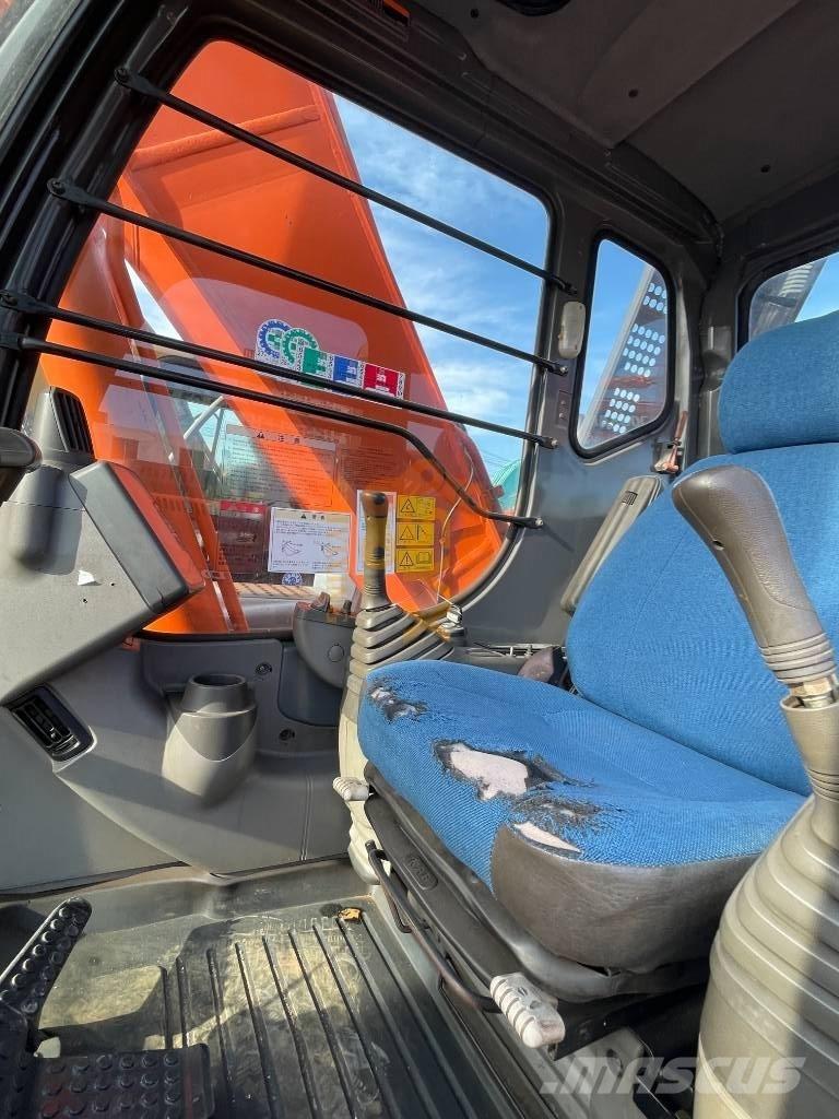 Hitachi ZX 240 Vikšriniai ekskavatoriai