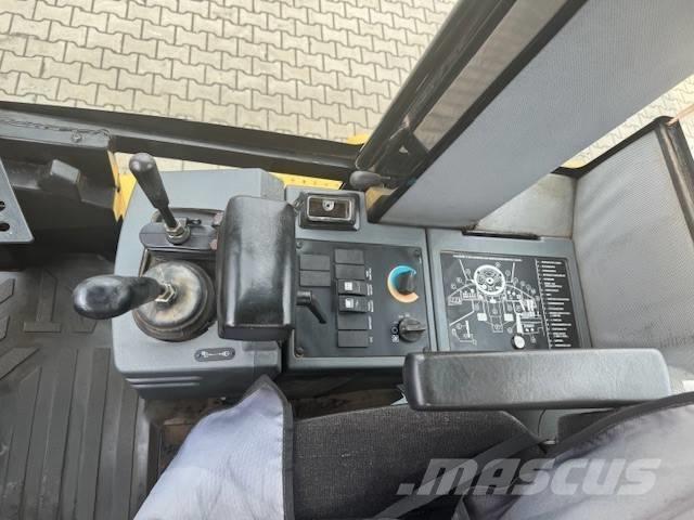 CAT IT 14 G Naudoti ratiniai krautuvai