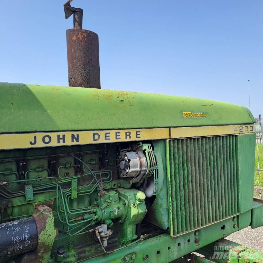 John Deere 4230 Traktoriai