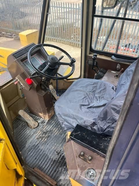 Komatsu WA 600-1 Naudoti ratiniai krautuvai