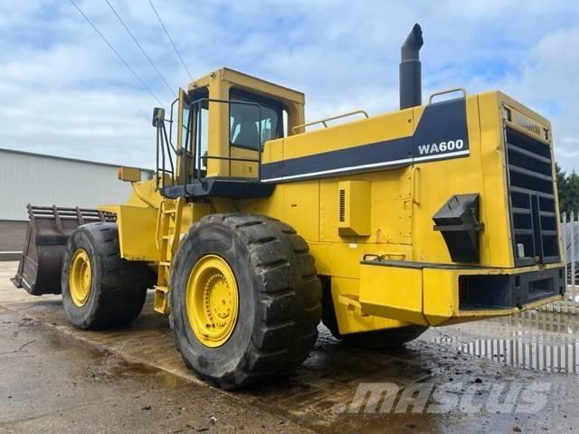 Komatsu WA 600-1 Naudoti ratiniai krautuvai