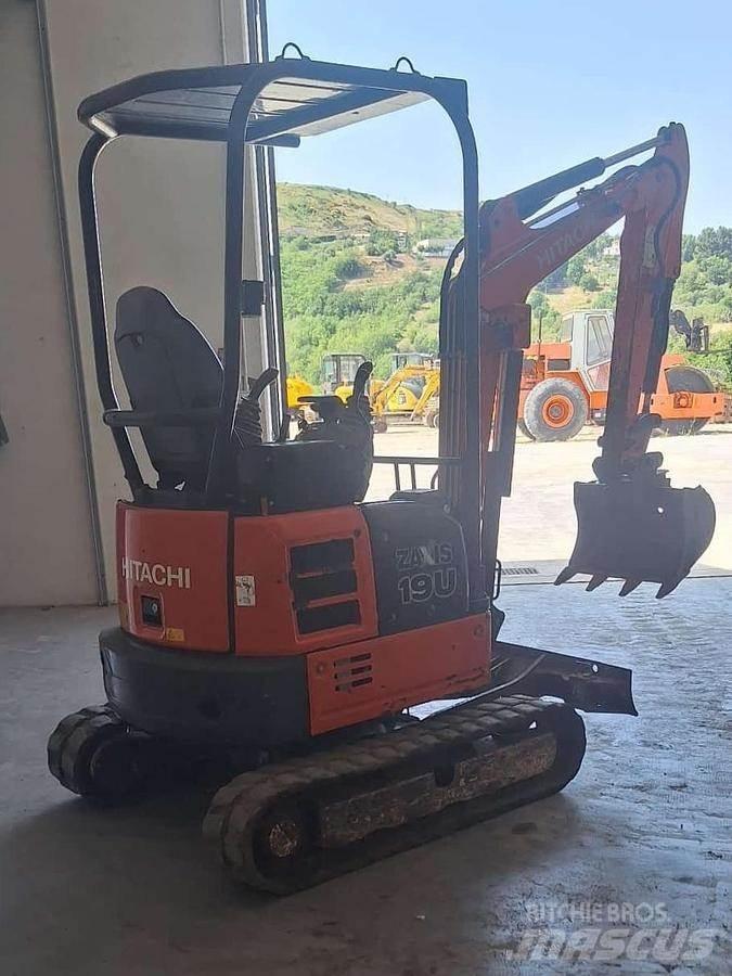Hitachi ZX19U Mini ekskavatoriai < 7 t