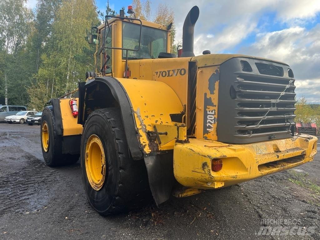 Volvo L 220 E Naudoti ratiniai krautuvai