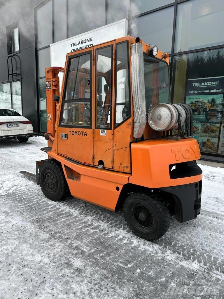 Toyota 02-4FG20 LPG (dujiniai) krautuvai