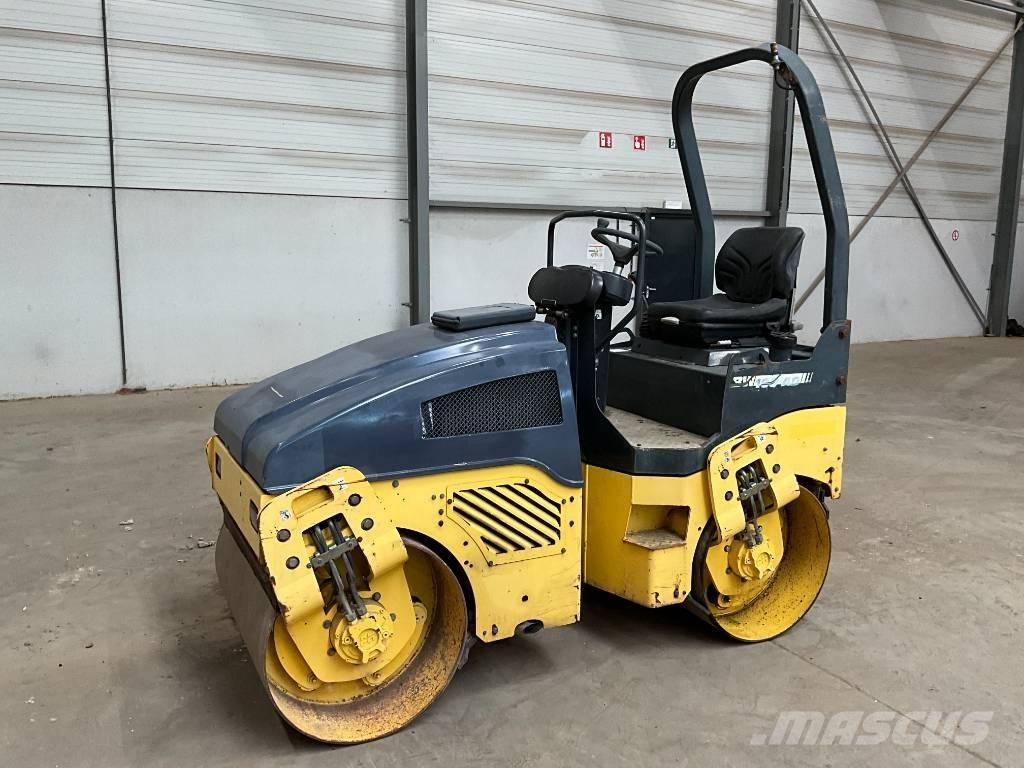 Bomag BW 100 AD-4 Porinių būgnų volai